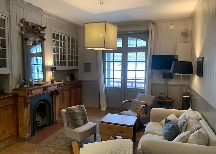 Villa Paris :poupette