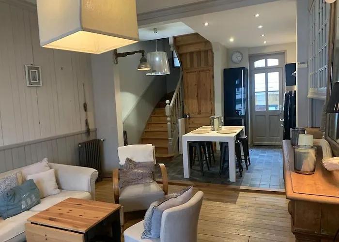 Villa Paris :poupette